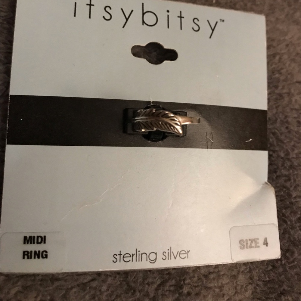 Sterling silver feather ring